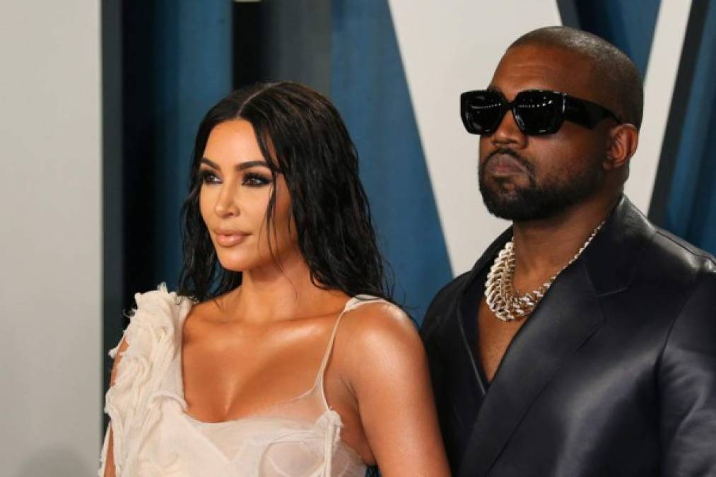 Kanye también acusó a Kim Kardashian de haber tenido una relación con otro rapero, Meek Mill, que desmintió esas palabras. La estrella de telerrealidad pidió entonces 'compasión y empatía' para su marido y dijo que quienes 'conocen a Kanye saben que sus palabras no siempre coinciden con sus intenciones'.