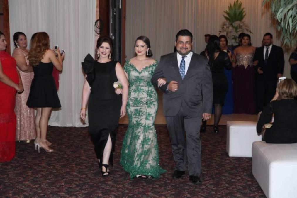 Jenny Canahuati, Kendra Sikaffy y Julio Castro.