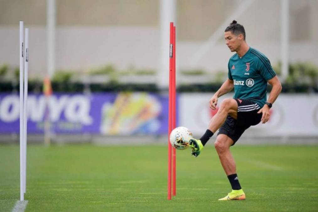 La inactividad pudo ser positiva para CR7 porque entrenó a tope y evitó durante mucho tiempo el desgaste típico de los partidos, donde recibe golpes y hace movimientos mucho más bruscos.