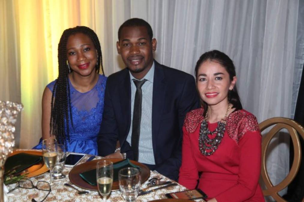 Mariola Dolmo, Wildyn Benedith y Amy Mejía.