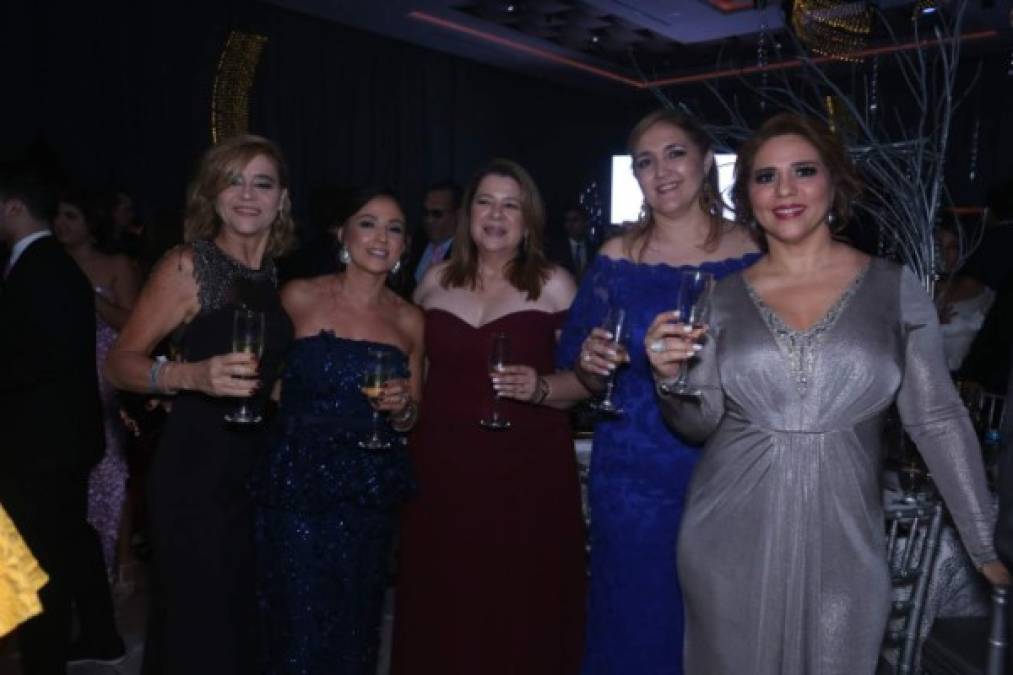 María Mattioli, Suyapa Ouzande, Jackie Avelar, Celeste Fajardo y Joseline Katum.