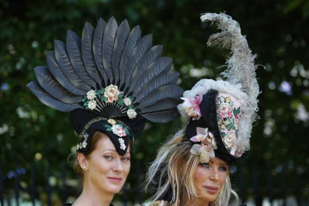 El desfile de los sombreros es otro de los grandes atractivos del tradicional evento.