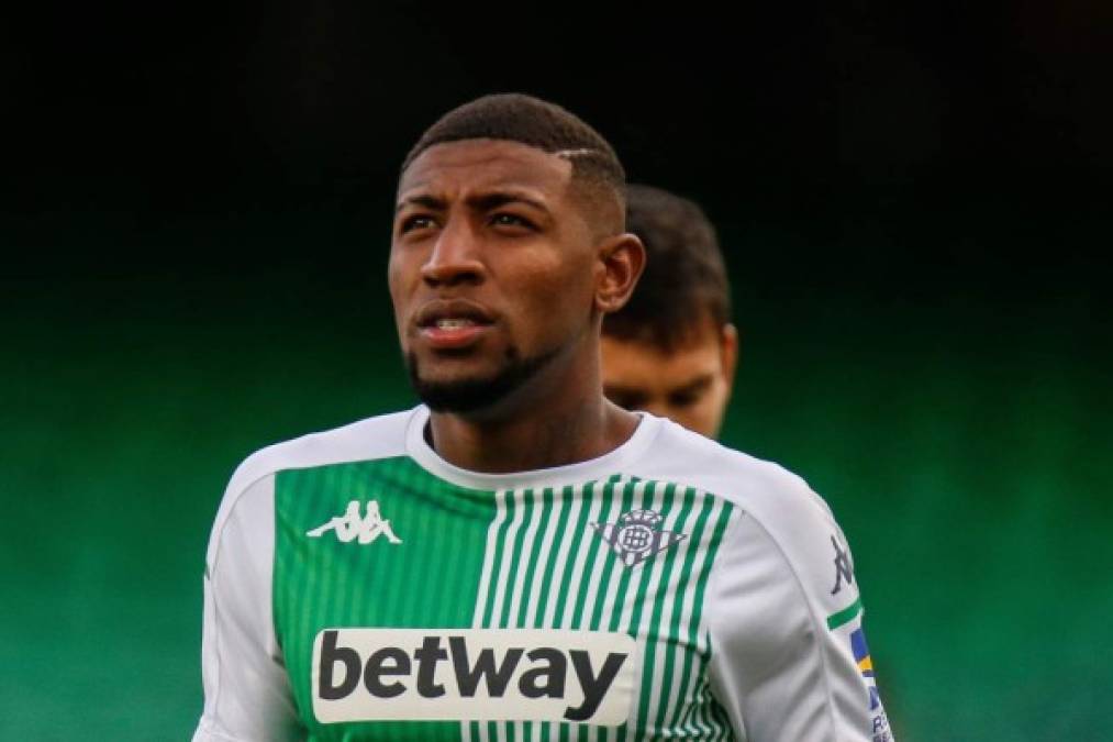 Emerson Royal se marchará del Betis al Barcelona, donde tiene tres años de contrato pero no está claro si se quedará. Según la 'Cadenar Ser', el Villarreal es uno de los clubes que se han interesado en su fichaje. Foto Facebook Betis.