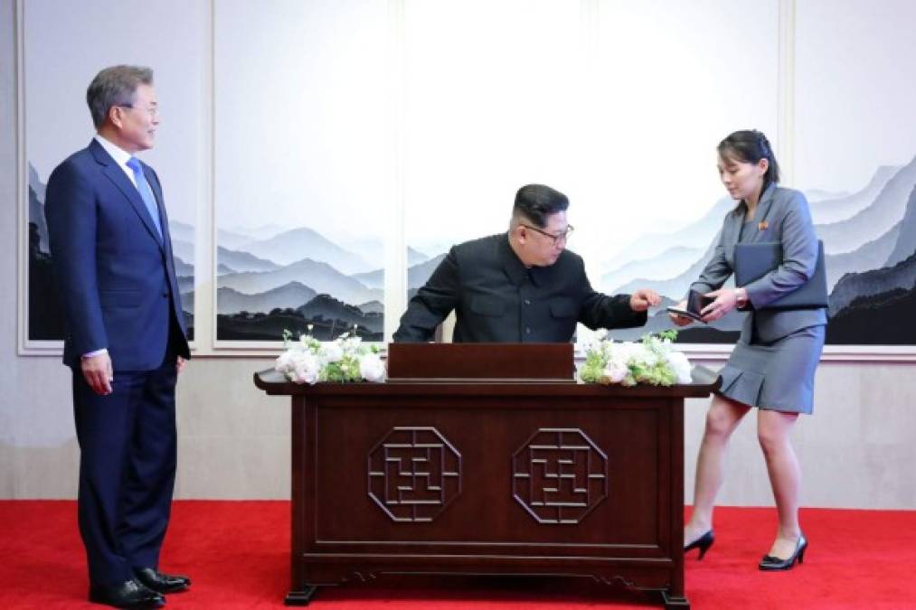 En menos de dos años, Kim Yo-jong pasó de ser la responsable de la imagen pública de su hermano a ocupar un alto cargo en el politburó del gobernante Partido de los Trabajadores, encargado de la autoridad política del país.