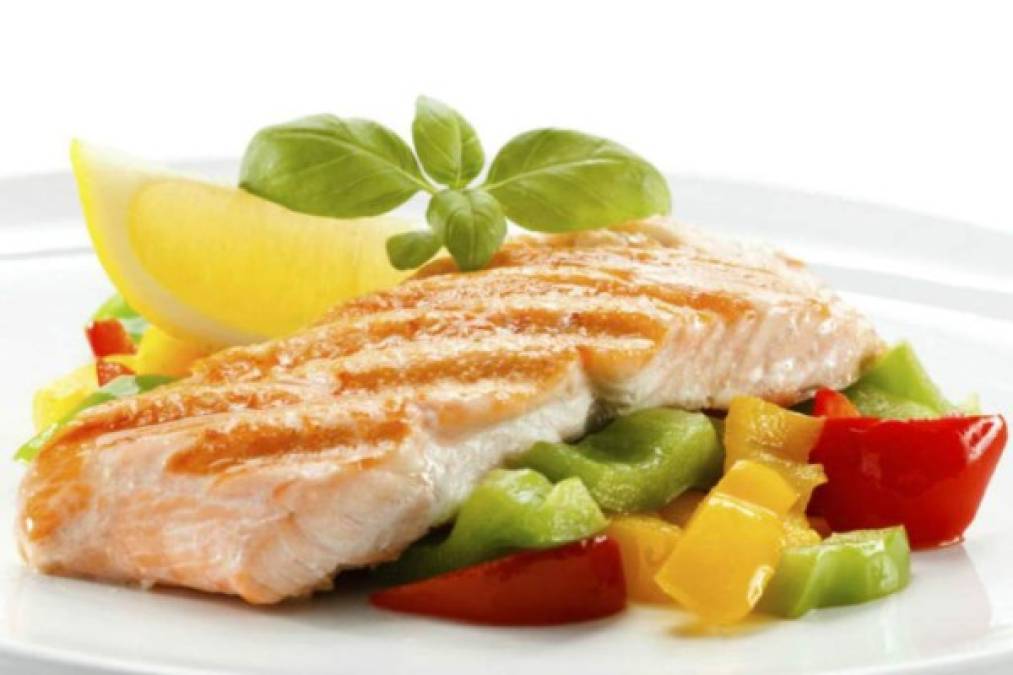 Pescado: El salmón como cualquier otro tipo de pescado es uno de los mejores alimentos para la buena digestión, y la eliminación de grasas. Además son ricos en Omega 3, elemento ideal para tener una piel sana y prevenir las arrugas.