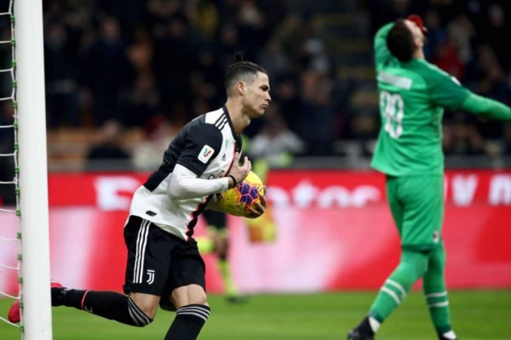 Cristiano Ronaldo haciendo gesto con sus labios y mano tras marcar el gol. Foto AFP