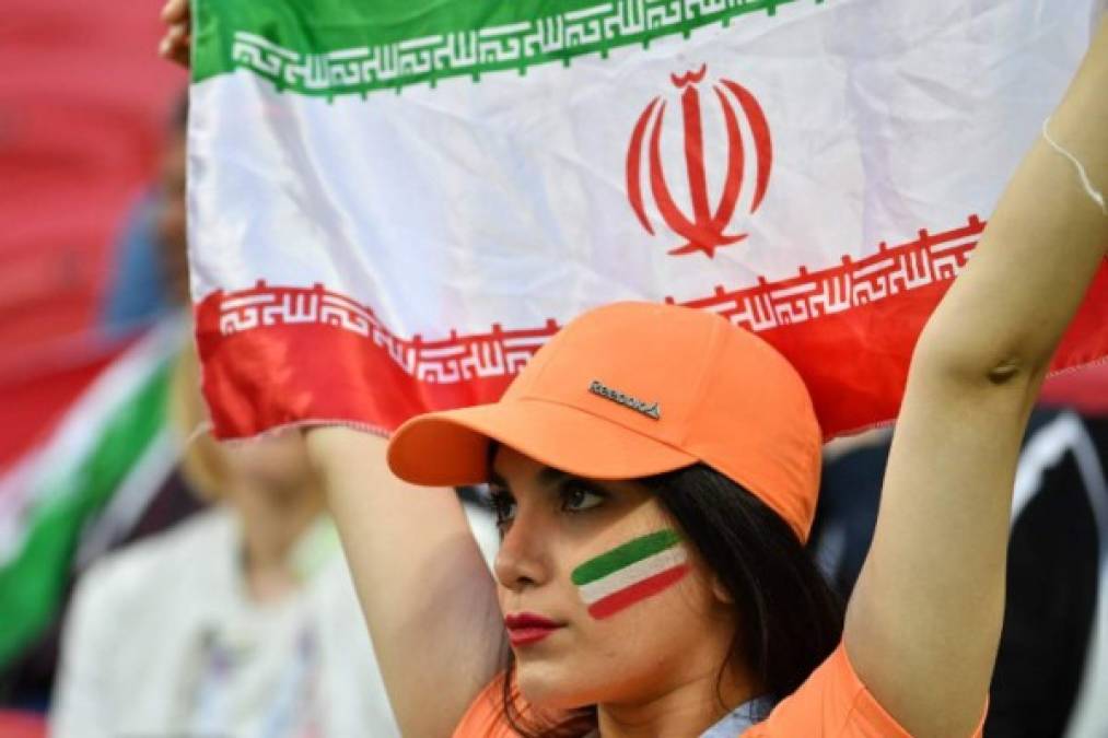 Las aficionadas de Irán irrumpieron con su belleza en el Mundial. Foto AFP