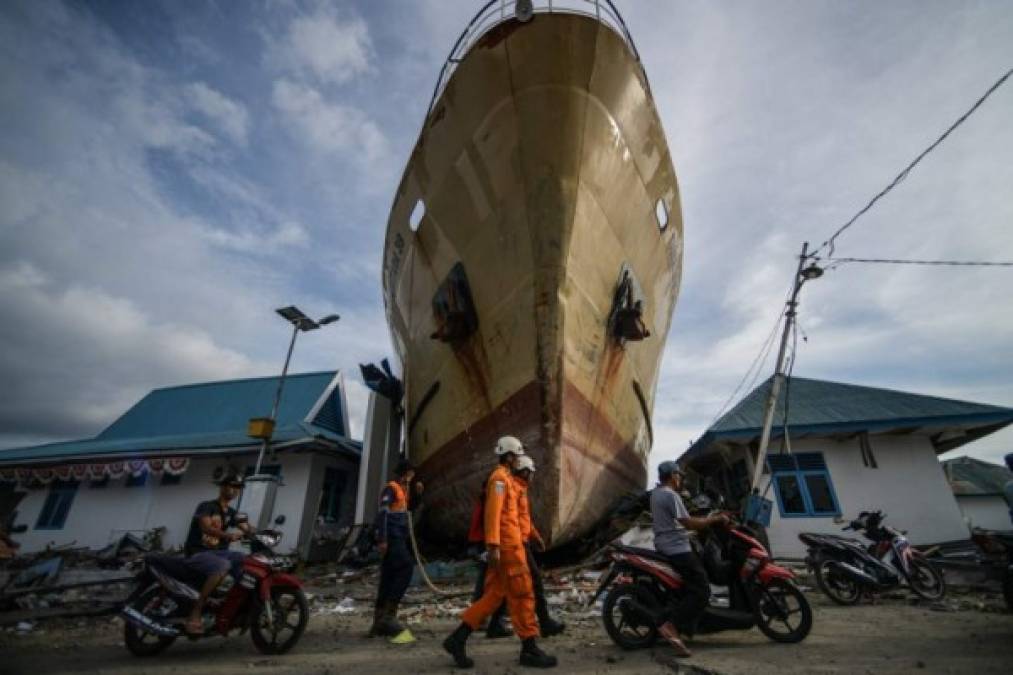 El desastre natural en Célebes es el peor que padece Indonesia desde el tsunami que en 2004 barrió la provincia de Aceh, en el oeste del archipiélago, donde murieron 167.000 personas.