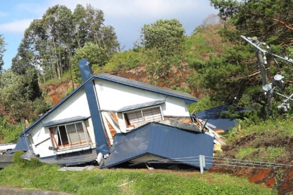 'Nunca había experimentado un terremoto así', dijo un residente de 87 años de Atsuma, epicentro del seísmo, en declaraciones a la agencia local Kyodo. Es la primera vez que un terremoto en Hokkaido alcanza tal intensidad desde que el país revisó su escala sísmica en 1996.