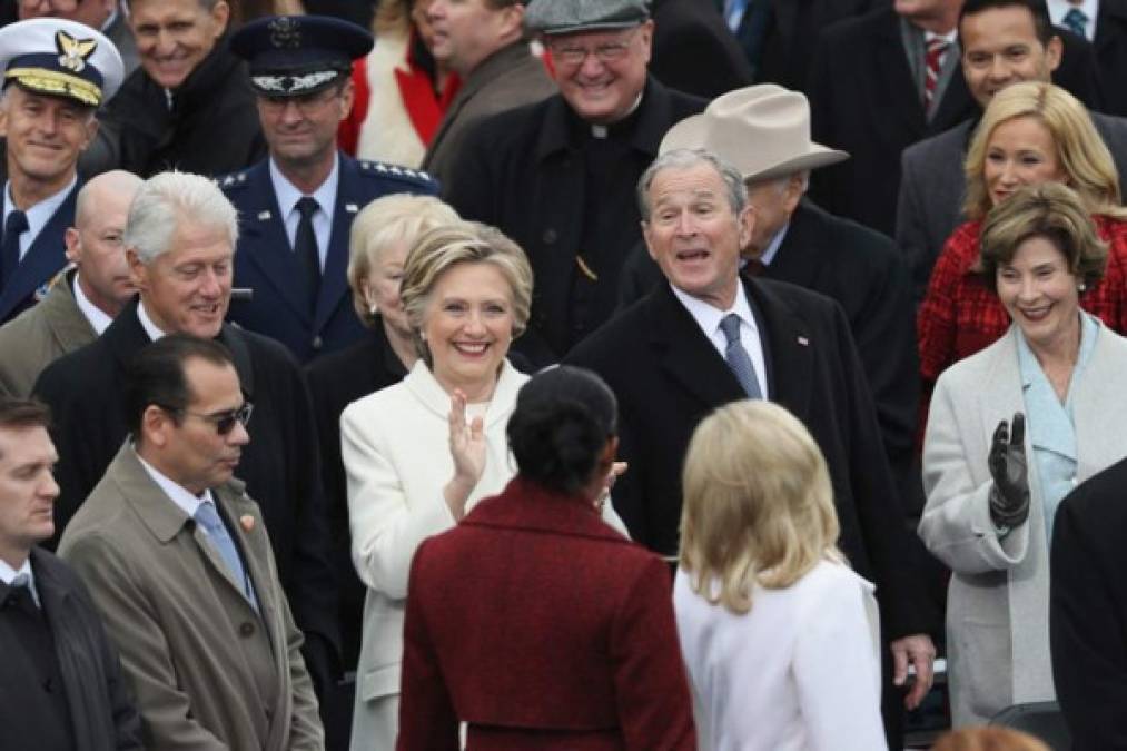 El exmandatario no ocultó su emoción al saludar a Michelle durante la toma de posesión de Donald Trump el año pasado.