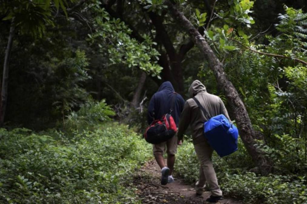 Según el gobierno, unos 23.000 nicaragüenses han solicitado refugio en Costa Rica. Los migrantes atraviesan los puntos ciegos de la frontera, la mayoría huyendo de la persecución de las fuerzas orteguistas.