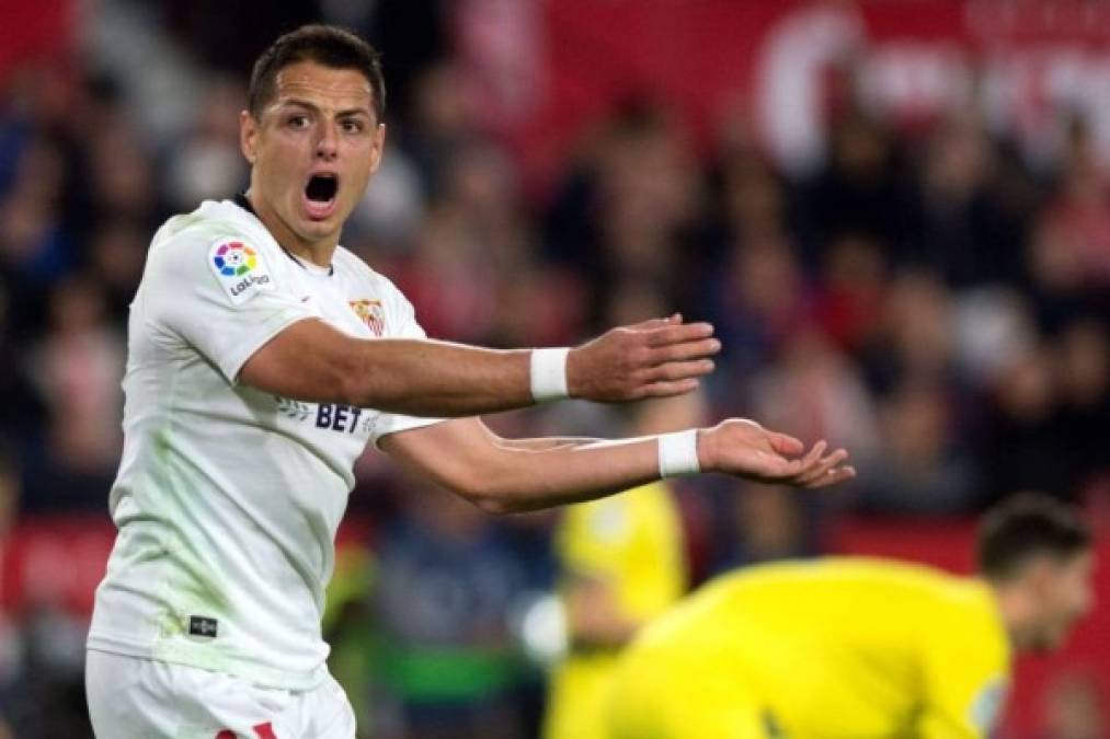 Chicharito Hernández: El delantero mexicano ya ha llegado a un acuerdo con Los Angeles Galaxy por lo que saldrá del Sevilla. El azteca será el reemplazo de Zlatan Ibrahimovic, convirtiéndose en el jugador mejor pagado de la MLS de Estados Unidos.