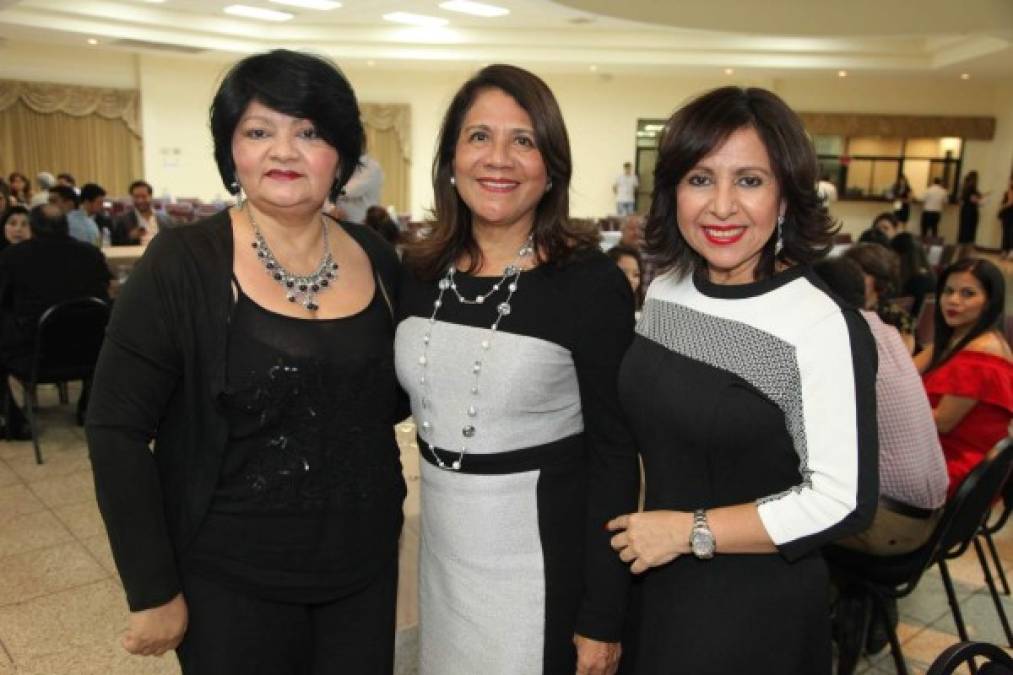 Lupita Mongie, Vilma Karow y Susana Laínez.