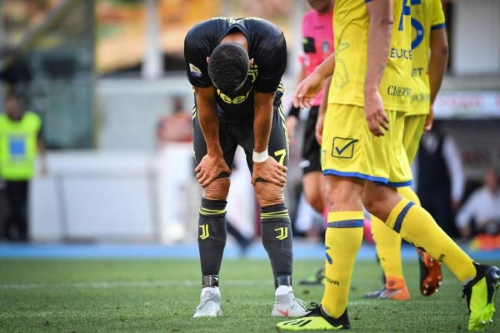 Cristiano Ronaldo se lamenta tras una ocasión perdida contra el Chievo.