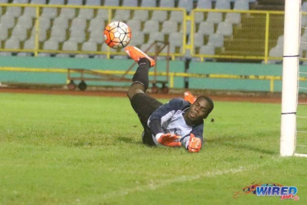 El portero triniteco Julani Archibald, que defendía el arco del W-Conection, ha sido confirmado por el presidente del Honduras Progreso, Elías Nazar, como nuevo fichaje del club ribereño. Estaría llegando el fin de semana.