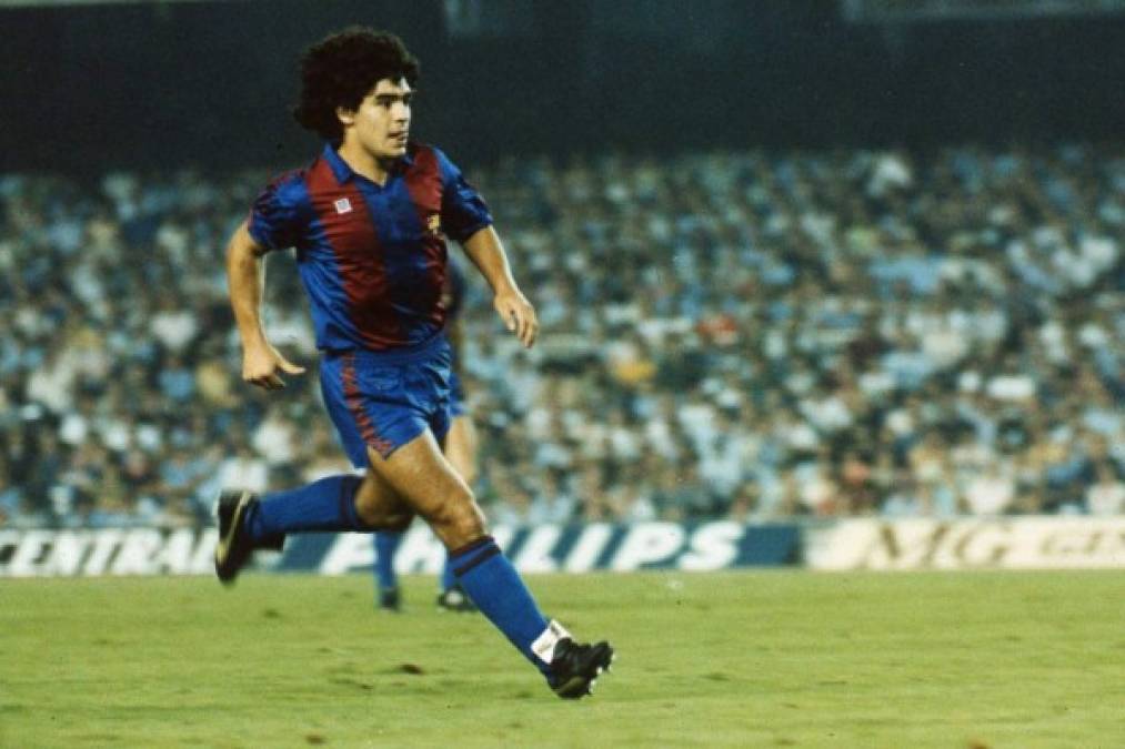 Diego Maradoana: La leyenda argentina jugó en Europa para FC Barcelona (1982-1984), Nápoles (1984-1991) y Sevilla (1992-1993). Sólo disputó la Copa de Europa en las temporadas 1987-88 y 1990-91. Quedó eliminado por el Real Madrid en primera ronda y el Spartak de Moscú en segunda, respectivamente.