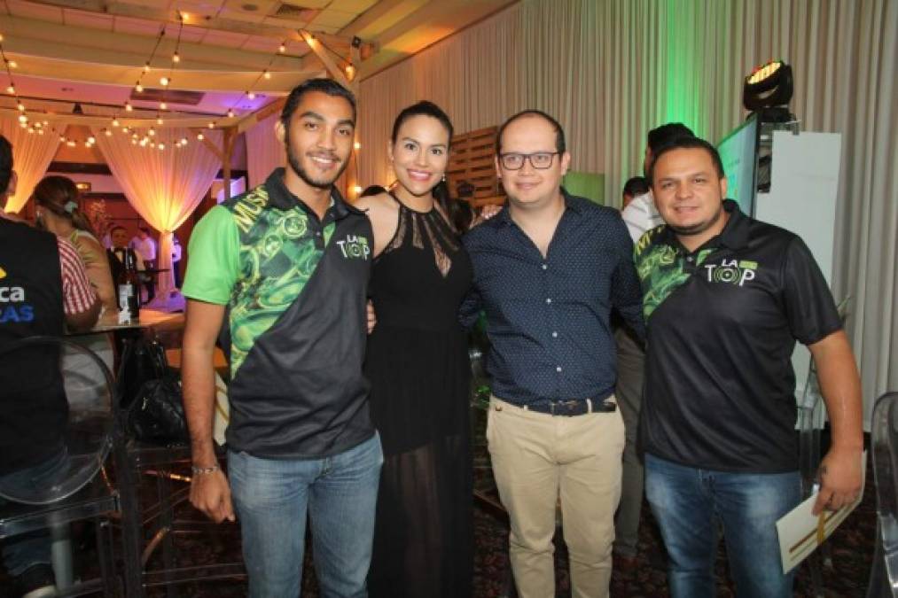 Enoc Castellanos, Naty Villars, Danny Rodríguez y Frank Sosa.