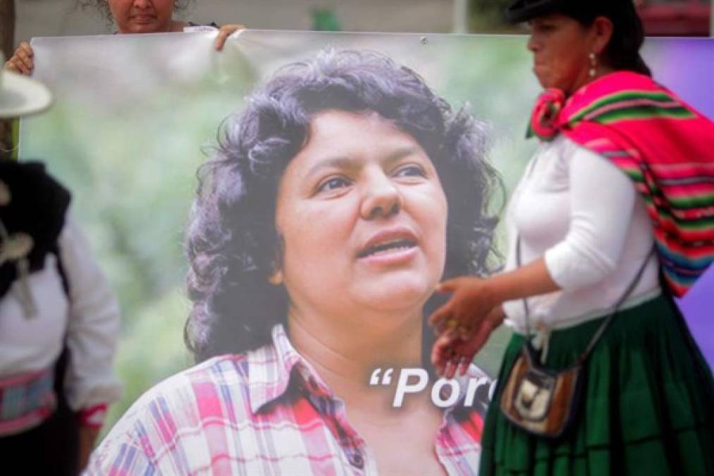 Berta Cáceres fue asesinada en la ciudad de La Esperanza, donde residía, al parecer por dos hombre armados, un crimen que ha sido repudiado a nivel nacional e internacional.