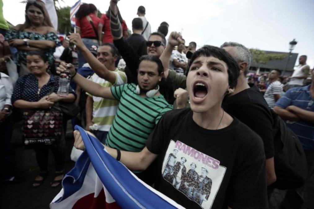 Añadió que los extranjeros han tomado el parque de La Merced, ubicado en el centro de la capital 'como si fuera de ellos, la ley defiende demasiado a los nicaragüenses y por eso es esta protesta, no queremos más nicaragüenses'.