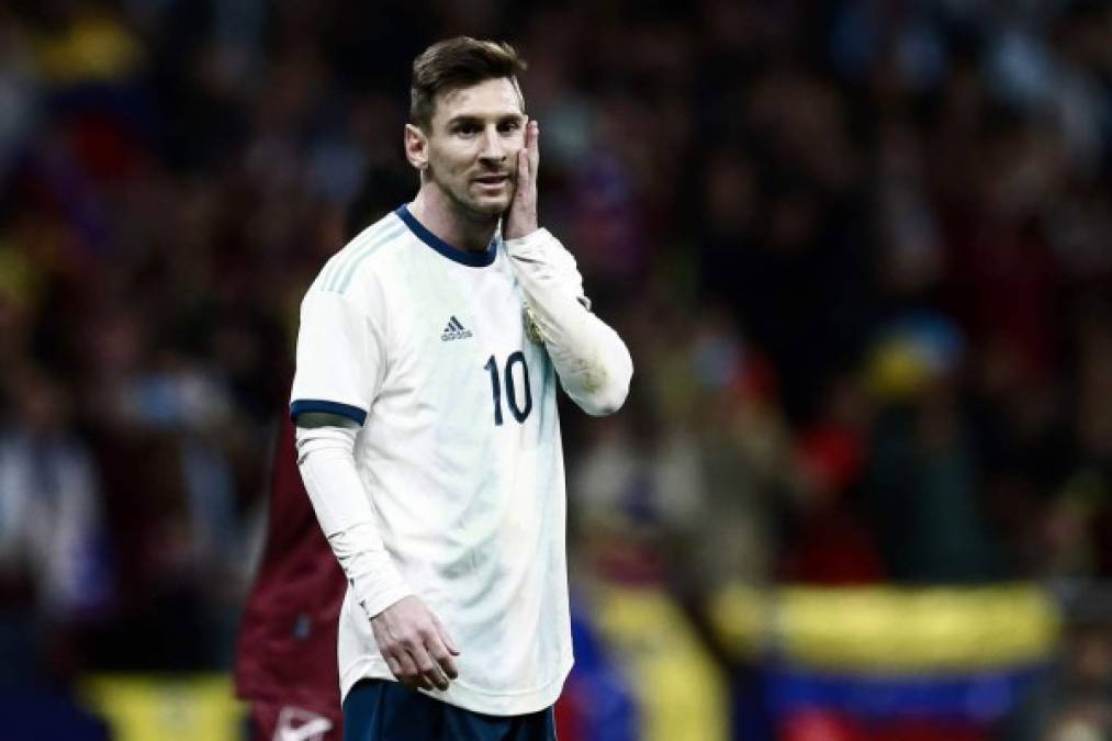 La cara de Messi, después del primer gol que encajó Argentina.