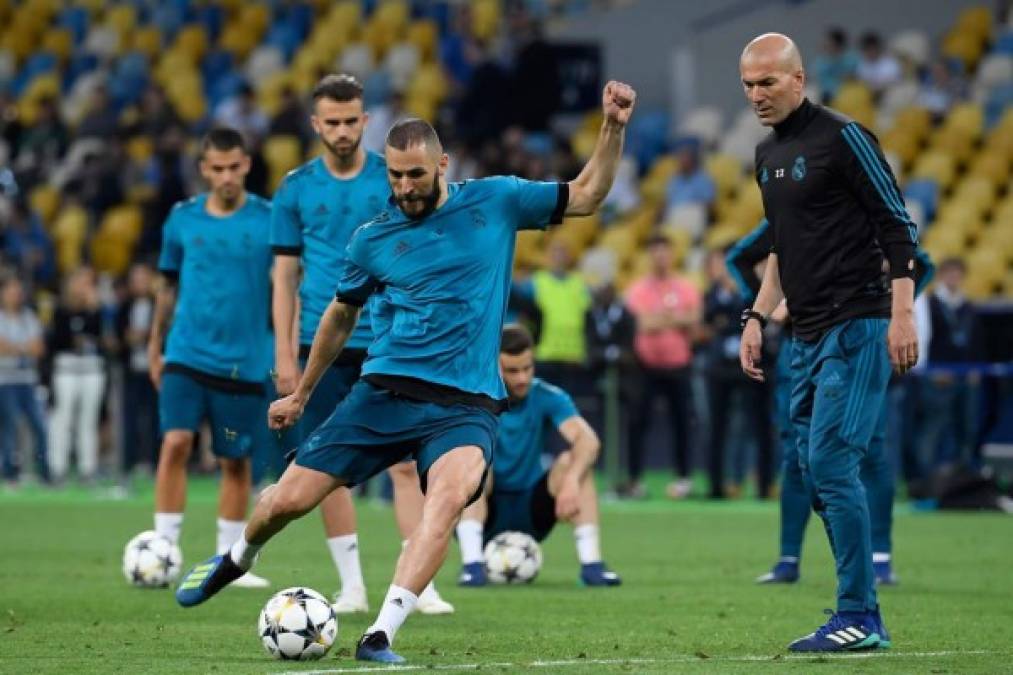 Karim Benzema podría ser el sacrificado en el partido ante el Liverpool este sábado en Kiev.