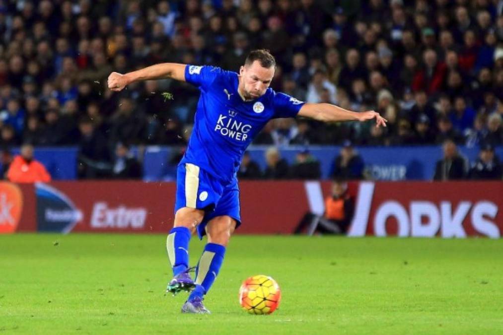 Danny Drinkwater renueva con el Leicester hasta 2021. El mediocentro internacional inglés Danny Drinkwater, renueva con el campeón de la Premier por cinco años más, hasta junio de 2021.