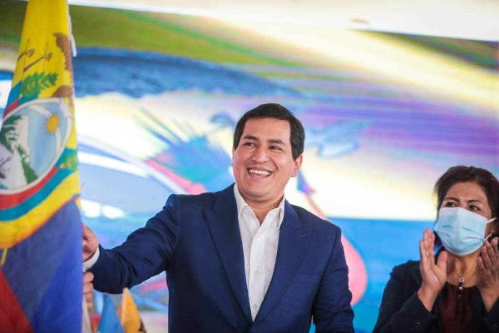 Cumplió 36 años un día antes de las elecciones presidenciales del pasado 7 de febrero. Andrés Arauz Galarza es la opción millennial tecnócrata que lidera la alianza Unión por la Esperanza, UNES en Ecuador.