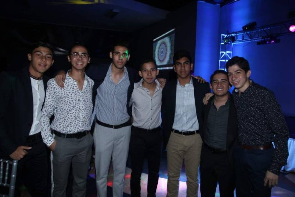 Fernando Rodríguez, Steven Pineda, Alejandro Ulloa, Andrés Ruiz, Hastor Sabio, André Nolasco y David Flores.