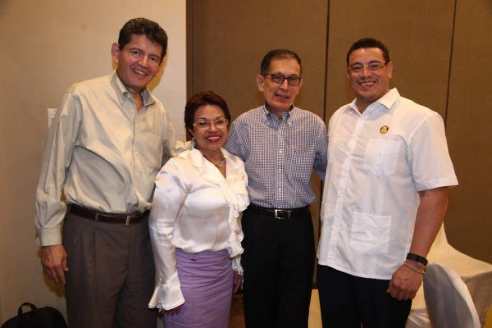 Roberto Kattán, Santa Euceda, Diego Zerón y Juan Euceda.