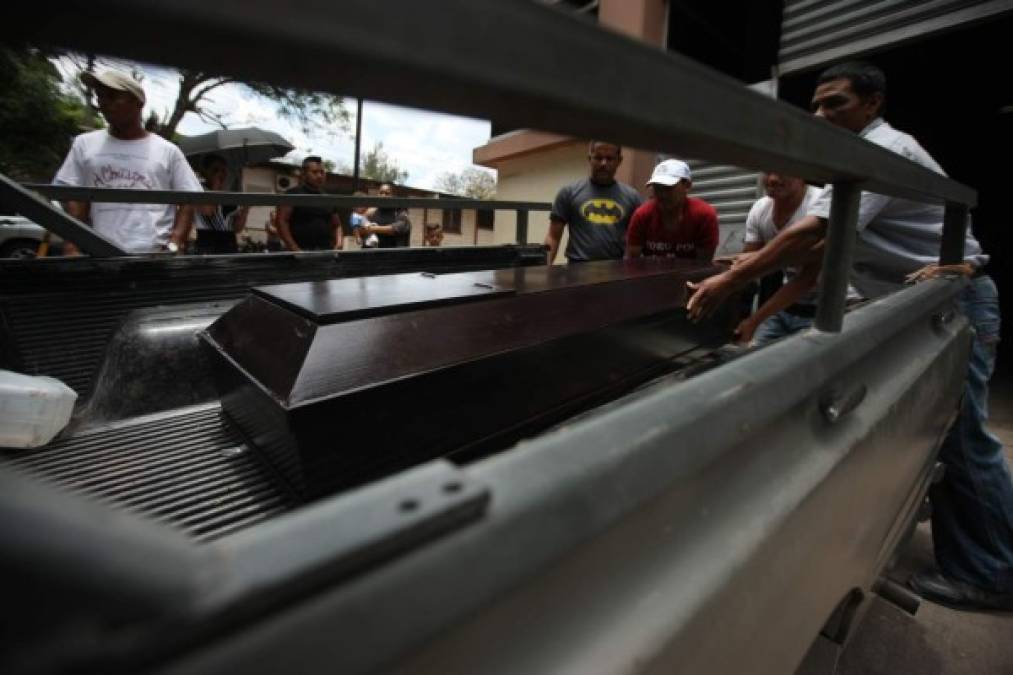 También murieron César Sebastián López, Óscar Izaguirre (63), Catarino Vásquez (26) y María Matilde Ortíz (43).