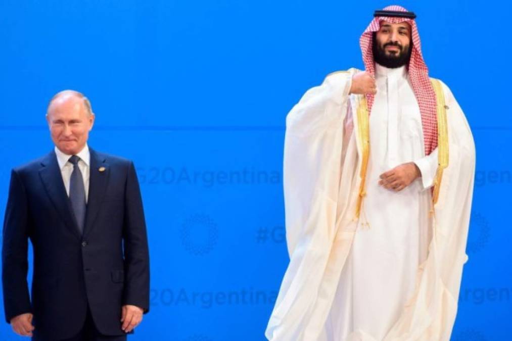 Todo lo contrario a su encuentro con Trump, Putin se mostró muy cordial con el príncipe heredero de Arabia Saudita, Mohamed bin Salman.