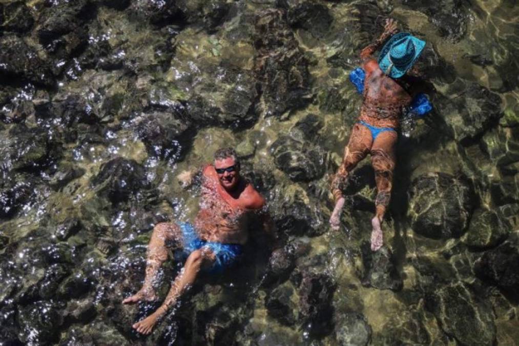 En este fenómeno, los vientos giran en sentido a las manecillas del reloj, desplazando hacia el interior el agua superficial, 'sin representar algún riesgo mayor para la población', explicó el experto.