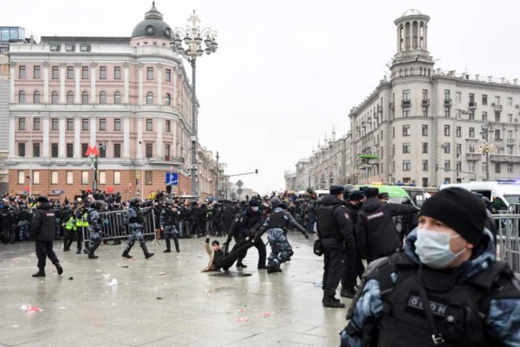 Los opositores rusos han anunciado nuevas protestas para esta semana, exigiendo la liberación inmediata de Alexéi Navalni. Foto AFP