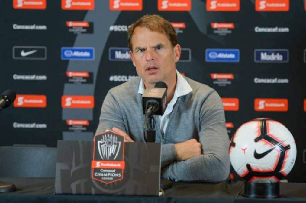 Frank de Boer: El holandés es el actual entrenador del Atlanta United. Como futbolista destacó en el FC Barcelona, además de haber jugado en el Ajax, Rangers, Galatasaray.