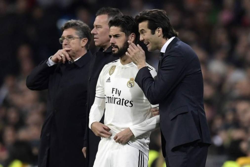 Santiago Solari habló con Isco Alarcón antes de meterlo de cambio en el segundo tiempo.