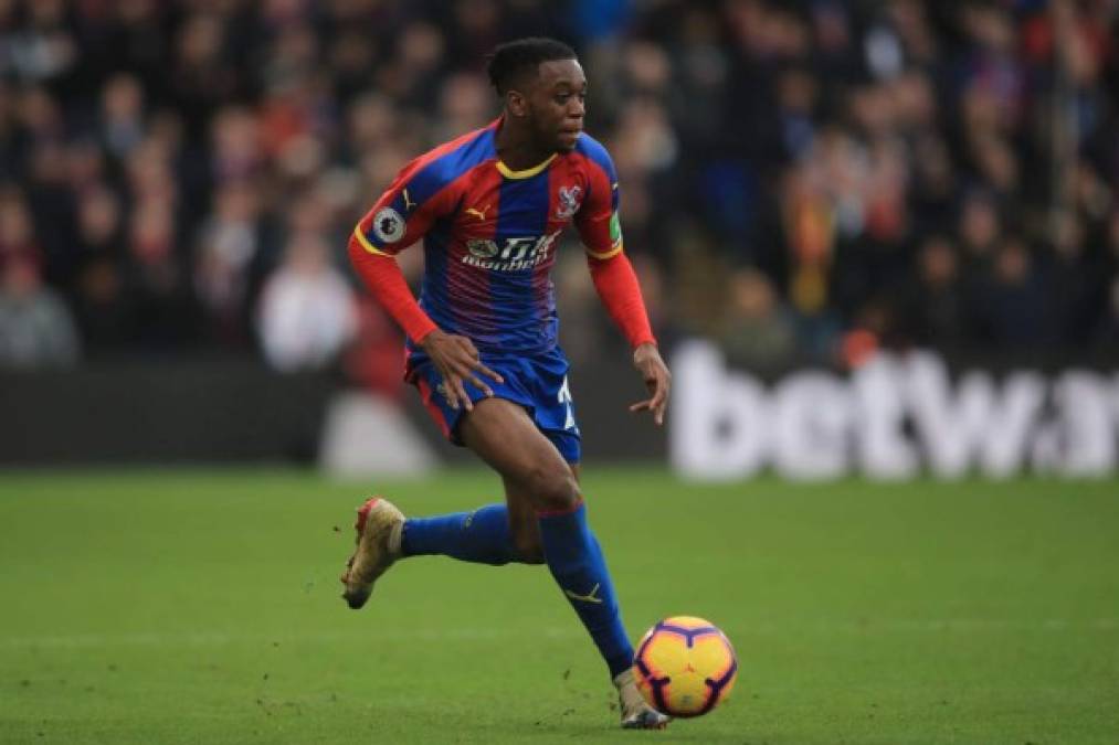 El Crystal Palace rechaza la oferta de 40 millones de libras del Manchester United por el defensa inglés Aaron Wan-Bissaka. Según The Times, los Eagles habrían tasado al joven lateral en 65 'kilos' (unos 73 millones de euros).