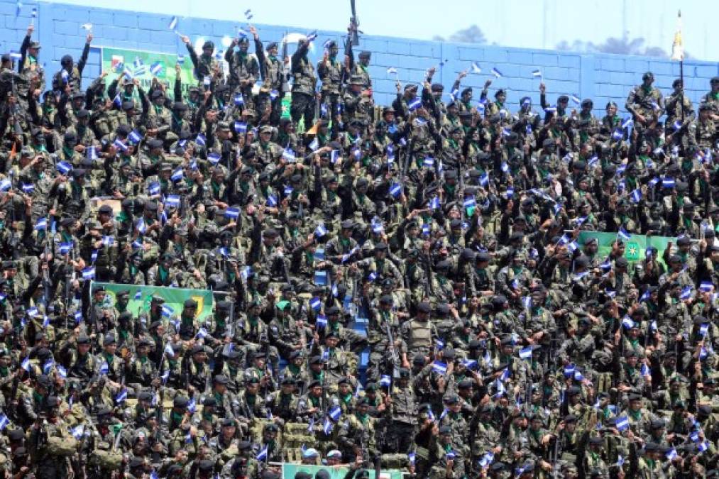 Se llegó hasta el Estadio Nacional de Tegucigalpa, que fue abarrotado.