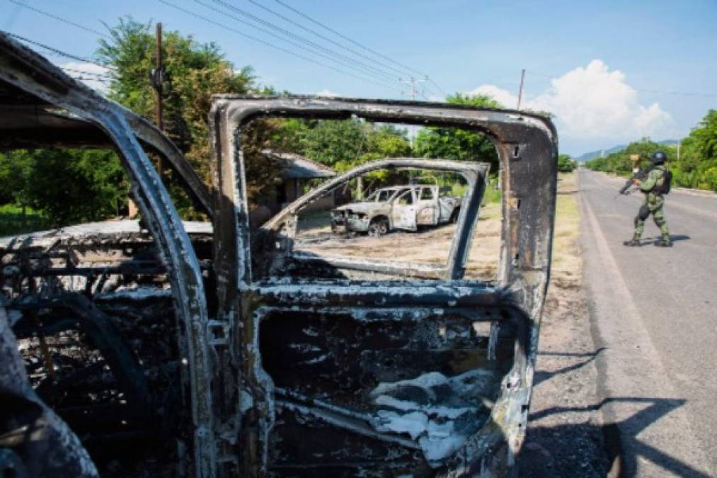 Los impactantes ataques contra fuerzas de seguridad en Jalisco han dado fama a 'El Mencho', que hasta entonces era un narcotraficante no muy conocido en el país.