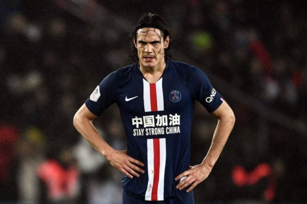 Edinson Cavani, pretendido por el Atlético de Madrid, podría rebajar sus pretensiones económicas para facilitar su llegada al club colchonero, según informa 'Deportes Cuatro' de España. El Atleti le ha hecho hace días una oferta de un año de contrato, prorrogable a otro más si se clasifica para la Champions League.