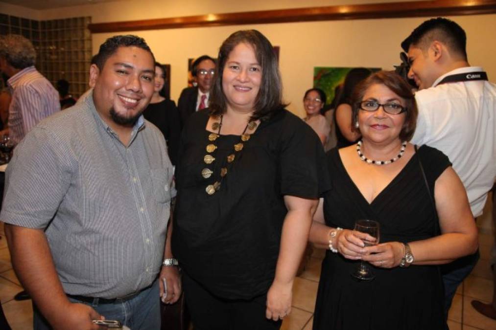 Ramón Murillo, Leticia Banegas y Jazmín Membreño.