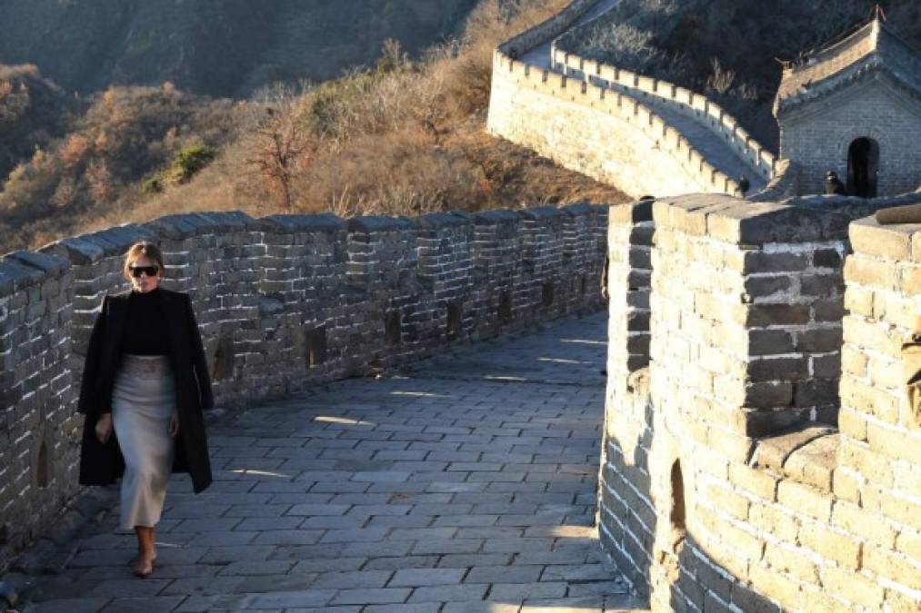 'Recuerdos inolvidables', escribió Melania junto a varias imágenes de su paseo por Pekín compartidas en su cuenta de Twitter.