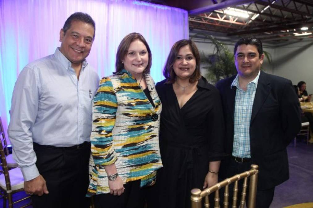 Fernando y María Gómez con Isabel Díaz y Carlos Medina.