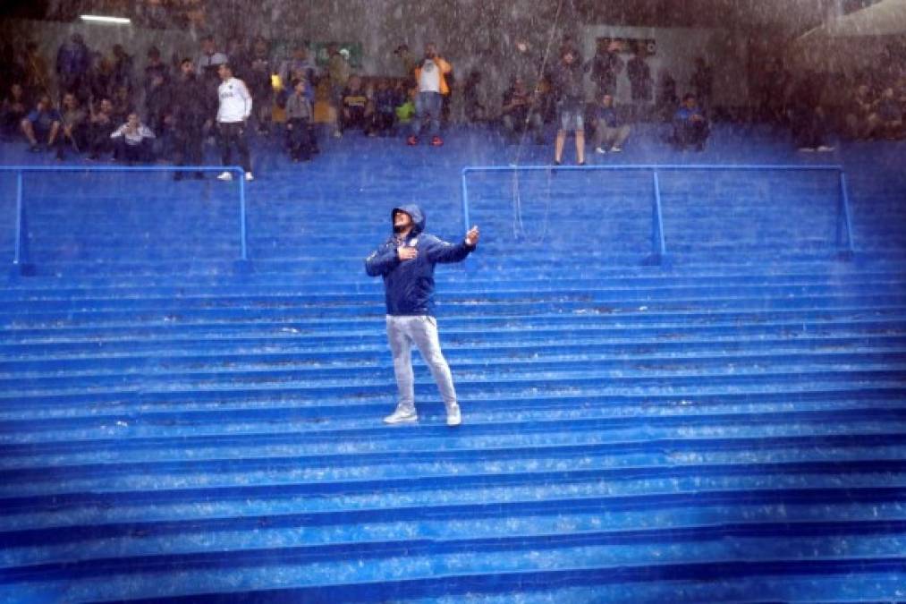 La afición se hizo presente al estadio de Boca Juniors. Al final han tenido que regresar a sus casas.