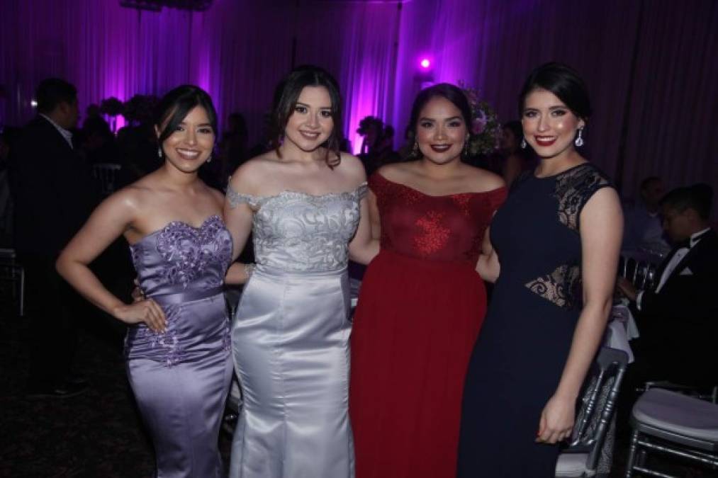 Raquel Martínez, Melissa Bobadilla, Krizia Banegas y Andrea Quiroz.