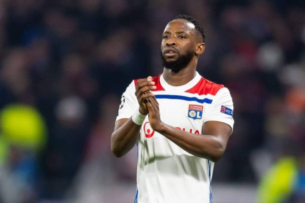 Frank Lampard ha reaccionado a las especulaciones que vinculan al Chelsea con un movimiento para Moussa Dembele, del Lyon, en la ventana de enero: 'Es un jugador que conozco y un jugador que conoce el club, pero me sorprende ver su nombre aparecer tan regularmente cuando no aparece en mis conversaciones. Hay bastantes jugadores en la última semana de los que puedo decir lo mismo. Es un jugador al que respeto. Estamos hablando de fortalecer el ataque, que es donde estamos bastante cortos en los partidos en casa recientemente. No quiero cortar y secar a nadie. Él no es de quien estamos hablando abiertamente. Si hay una decisión, seré una gran parte de esa decisión'.