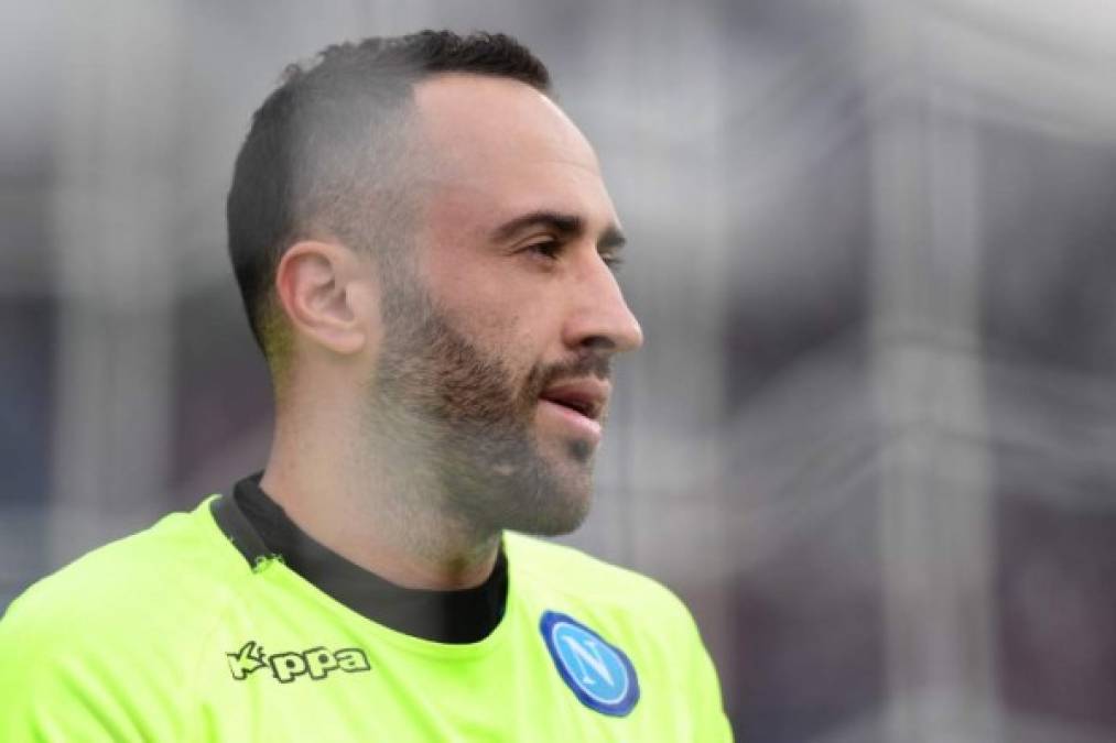 El portero colombiano David Ospina cuenta con 30 años de edad y ha dado el susto tras desplomarse en el duelo entre Napoli vs Udinese.