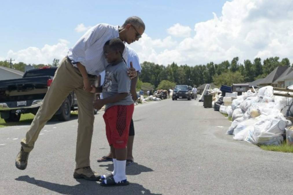 El presidente estadounidense Barack Obama prometió ayuda federal hasta que Luisiana se recupere totalmente de las graves inundaciones que han causado al menos 13 muertos, al subrayar que no se trata de hacerse la 'foto' en las zonas afectadas ante las críticas que recibió por no realizar antes la visita del martes pasado.