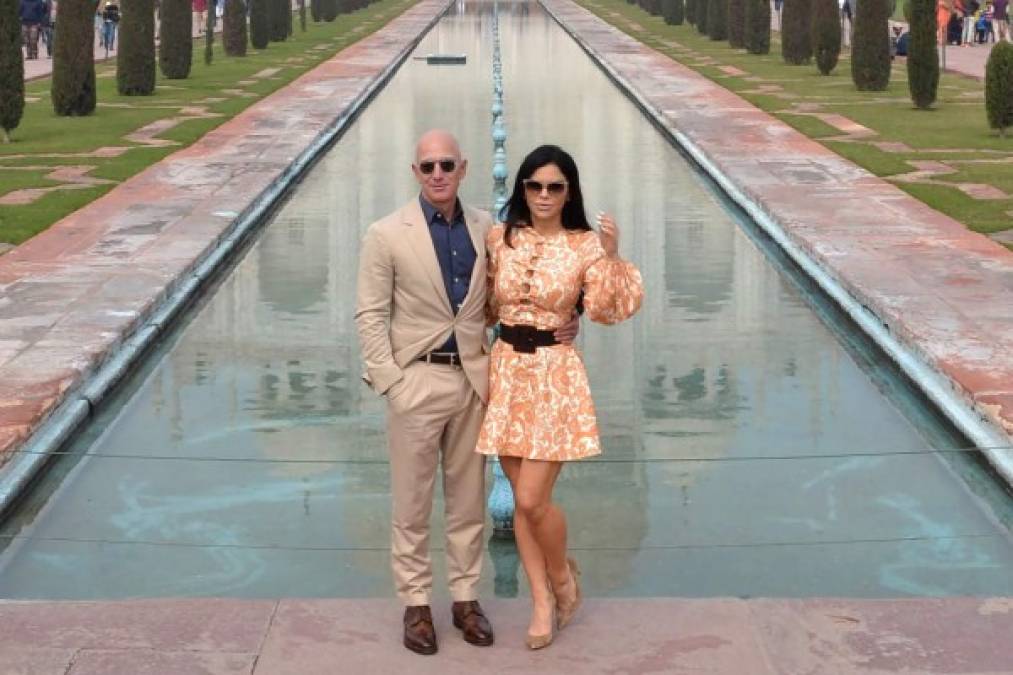 Según medios estadounidenses, Bezos adquirió la mansión para su novia, Lauren Sánchez, que reside en California.