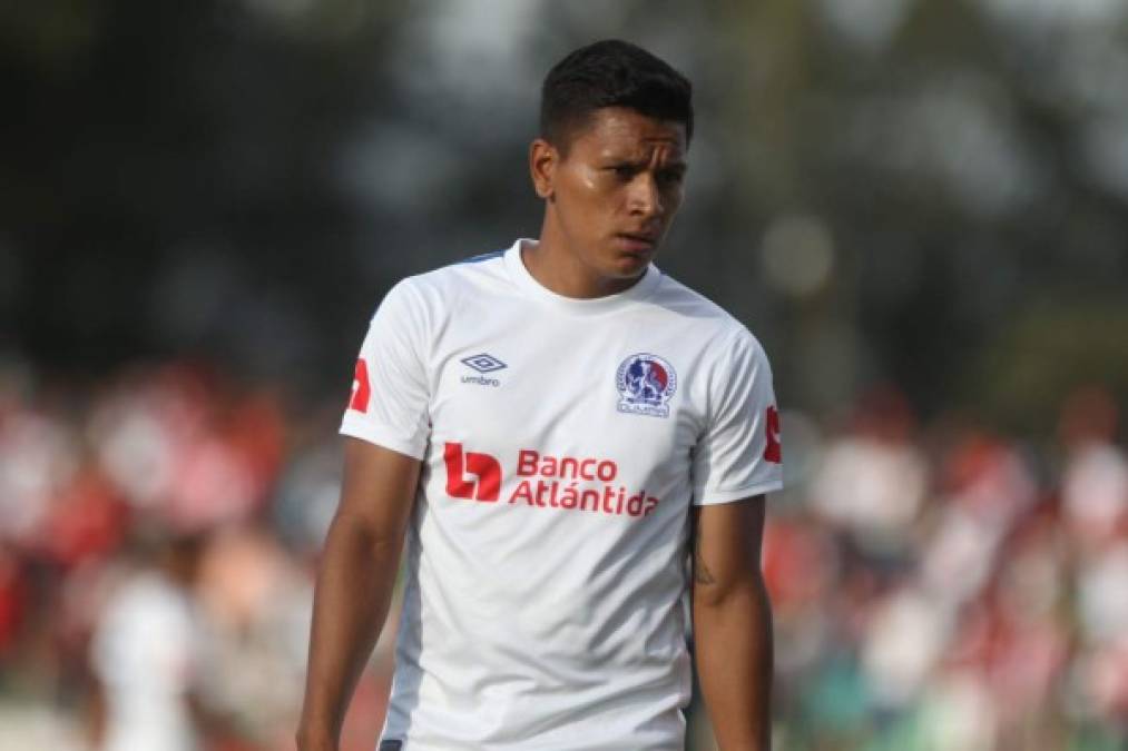 Bryan Moya: El mediocampista termina contrato con Olimpia en diciembre y no se descarta que busque otras opciones luego de que en este torneo ha sido relegado al banco de suplentes.