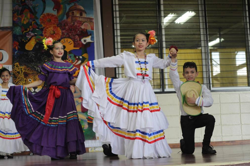  Un éxito fue el Festival Folclórico que anualmente organiza la Asociación Noroccidental de Escuelas Privadas Bilingües de Honduras (Anepbh)